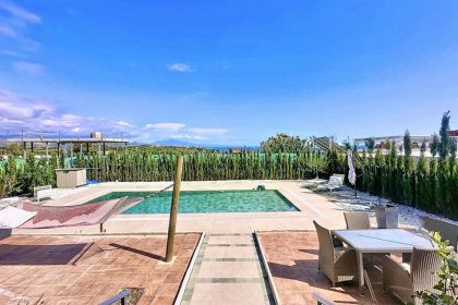 51c72898b720641bb000b6277dae36df - 46