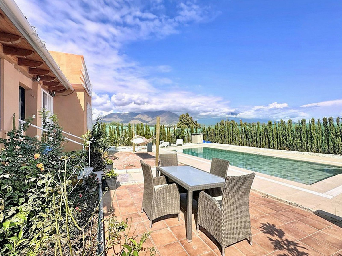 51c72898b720641bb000b6277dae36df - 47