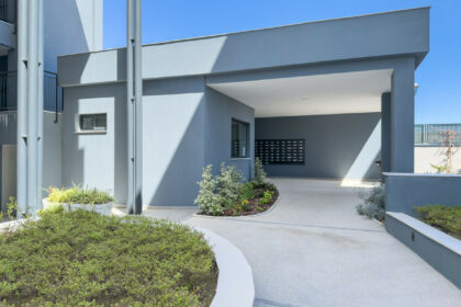 5245d70a9f2987bbfc31cdf26310083e - 15