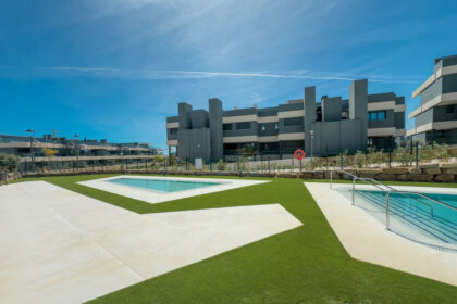 5245d70a9f2987bbfc31cdf26310083e - 16