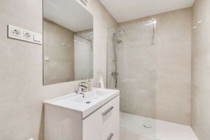 52a9592ba552658d2d33404f17561899 - 10