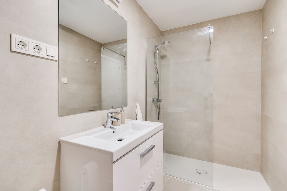 52a9592ba552658d2d33404f17561899 - 10