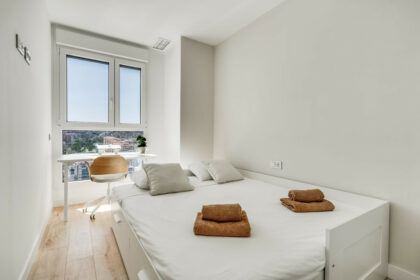 52a9592ba552658d2d33404f17561899 - 13