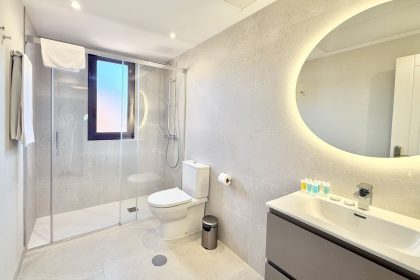 52ab8ecb5a34ba108bd7b264fa150681 - 13