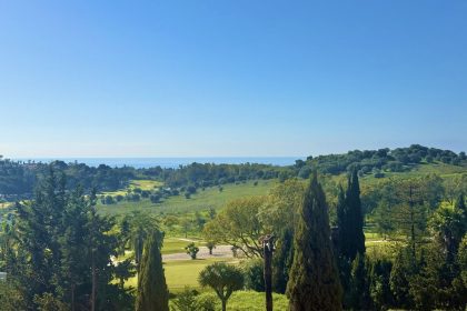 52ab8ecb5a34ba108bd7b264fa150681 - 25