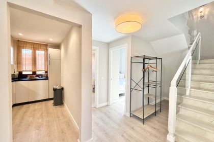 52ab8ecb5a34ba108bd7b264fa150681 - 9