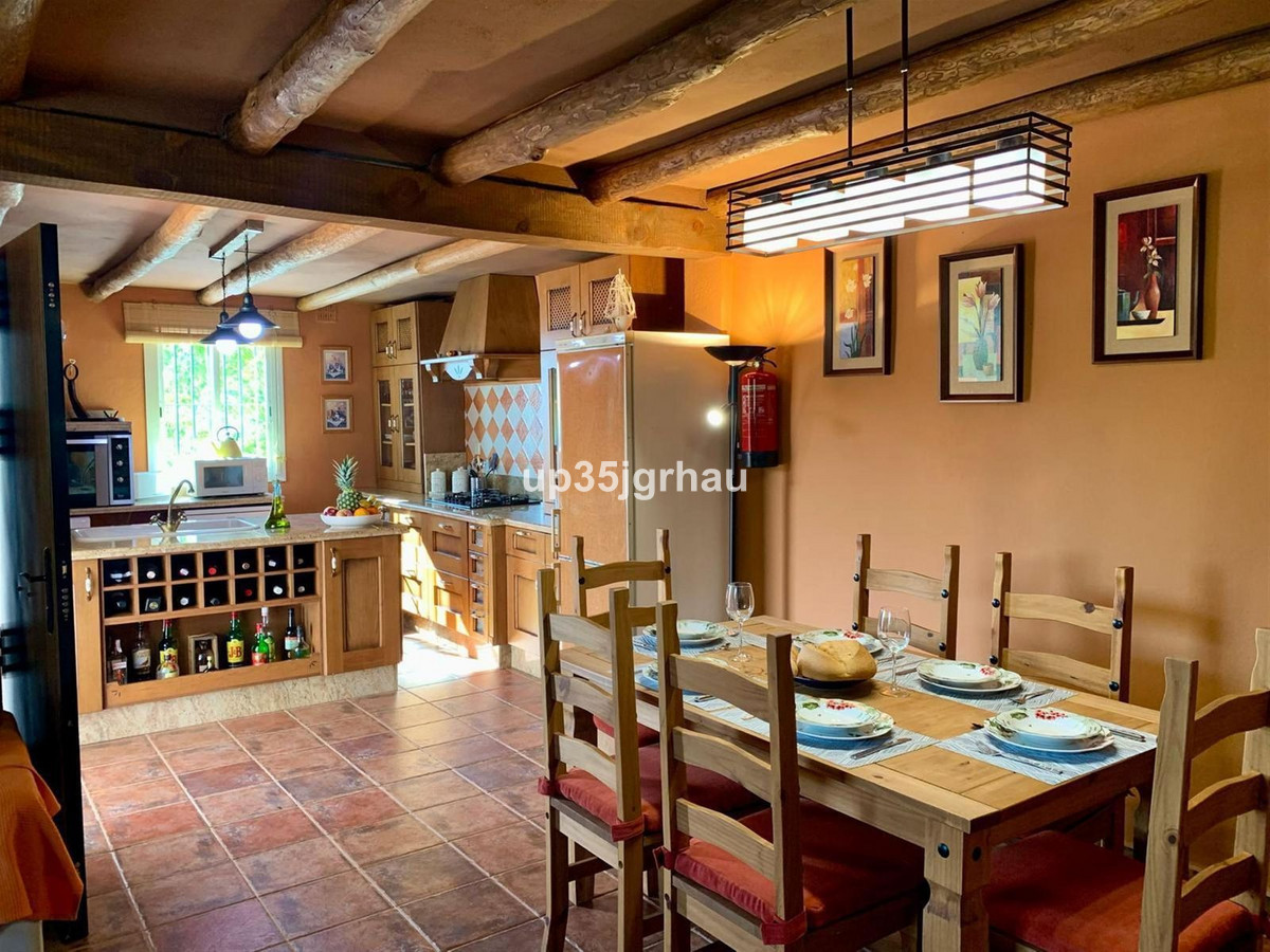 52bb71a33165b4c5cb4dd0d91e06a9d8 - 10