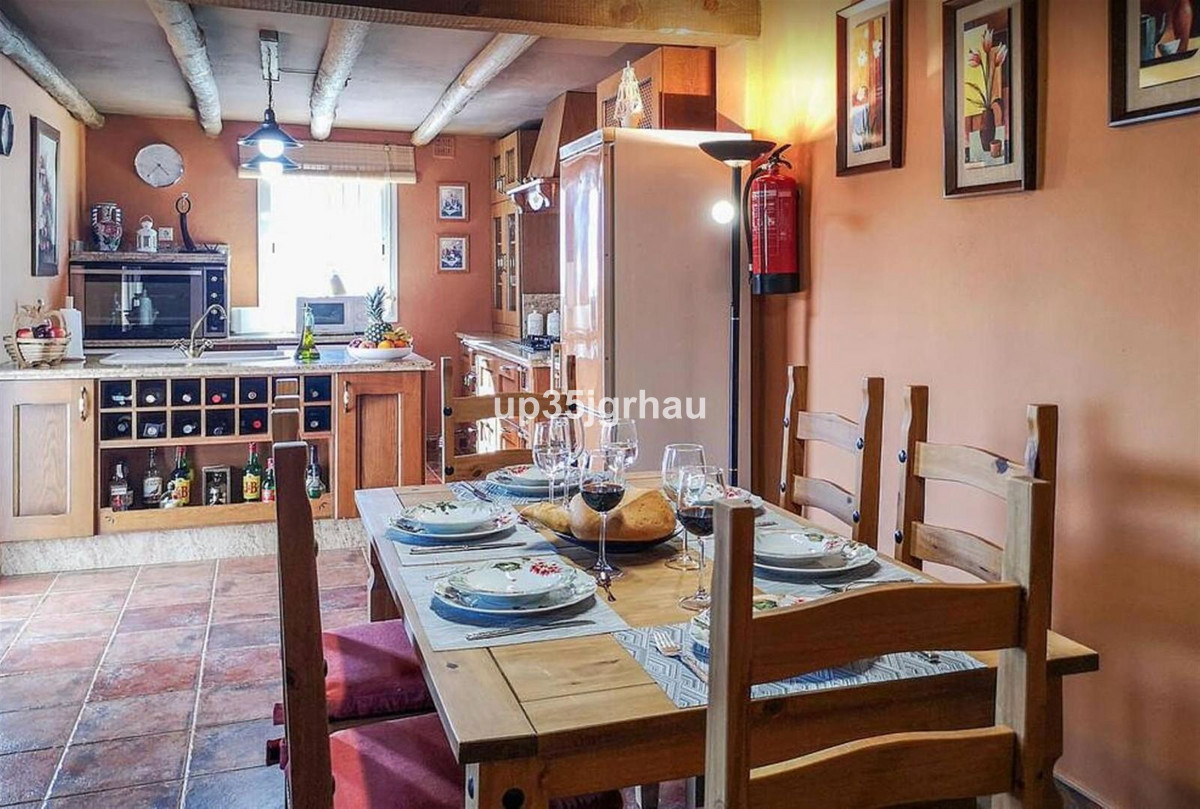 52bb71a33165b4c5cb4dd0d91e06a9d8 - 12