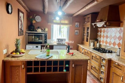 52bb71a33165b4c5cb4dd0d91e06a9d8 - 20