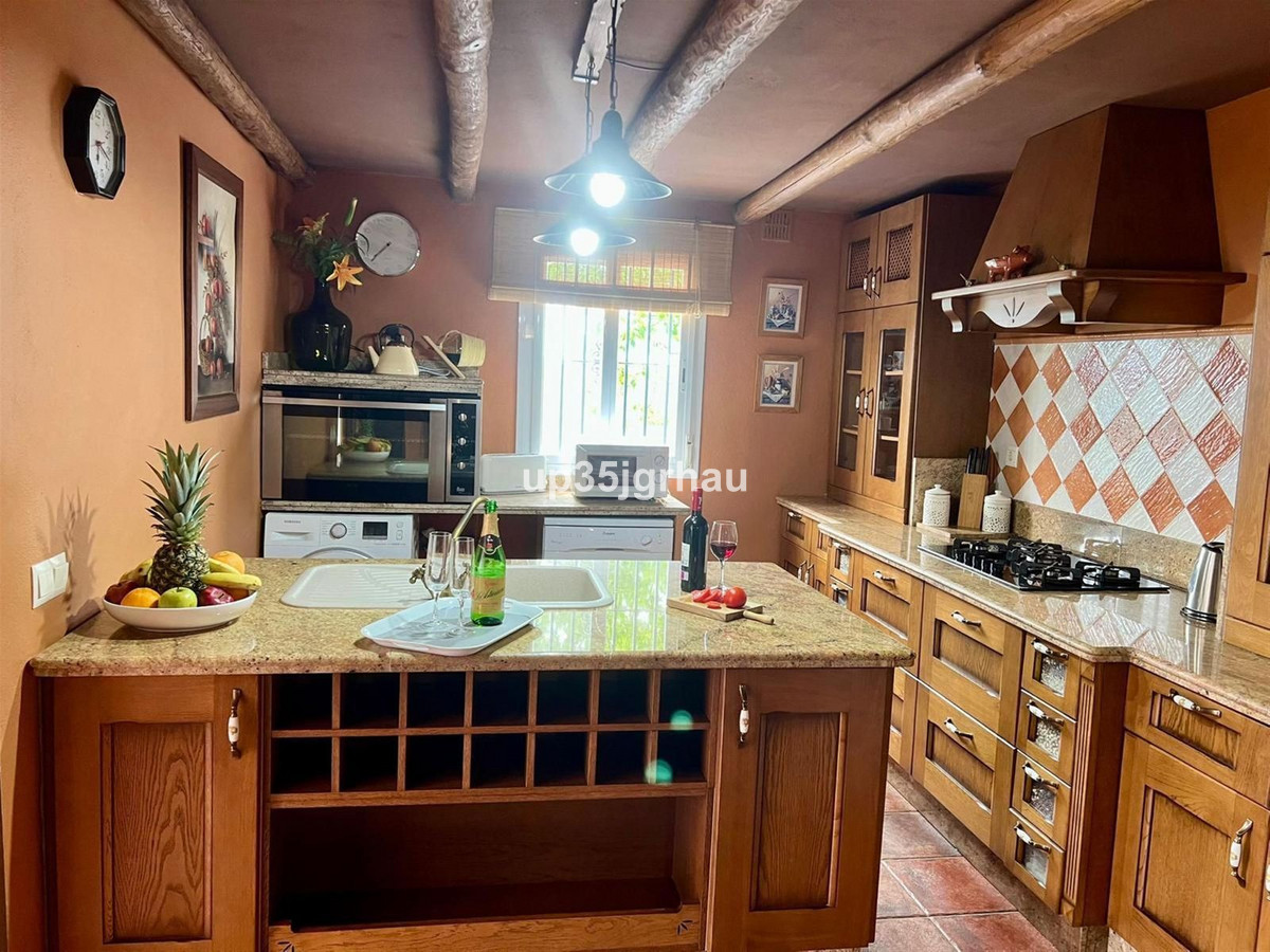 52bb71a33165b4c5cb4dd0d91e06a9d8 - 20