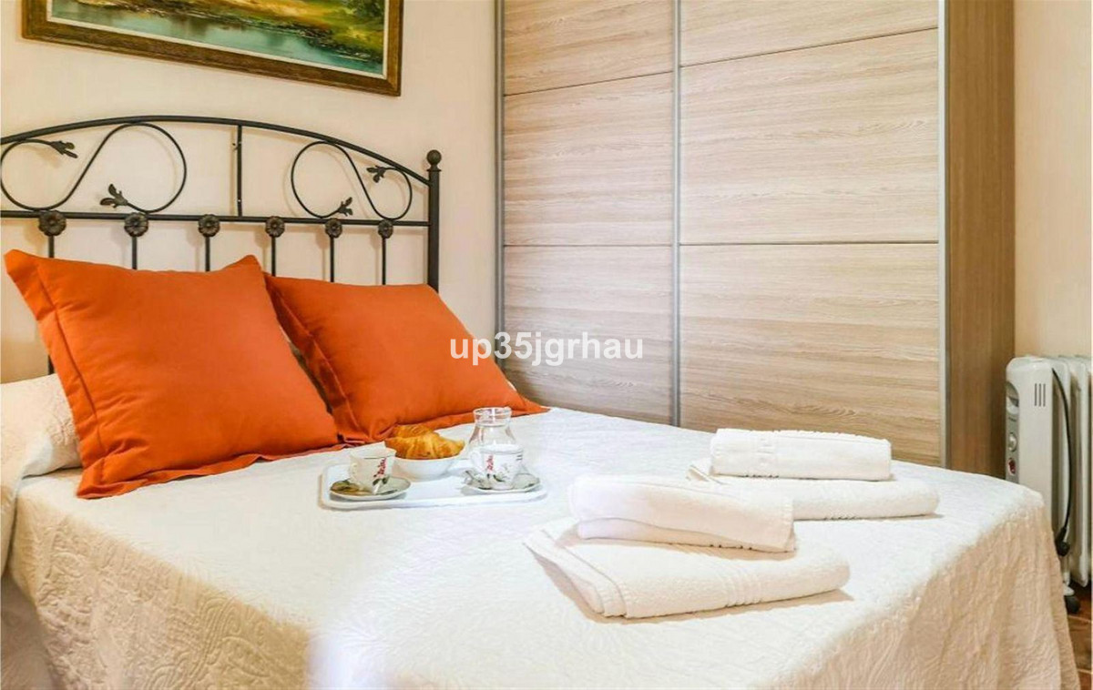 52bb71a33165b4c5cb4dd0d91e06a9d8 - 24