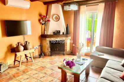 52bb71a33165b4c5cb4dd0d91e06a9d8 - 5