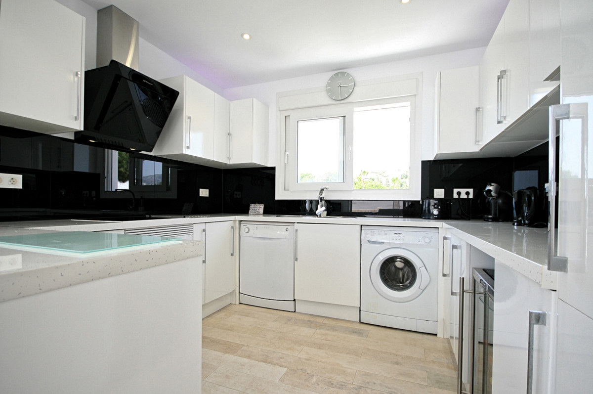 52c8edd0066a86fc825f9f00e5fb229a - 11