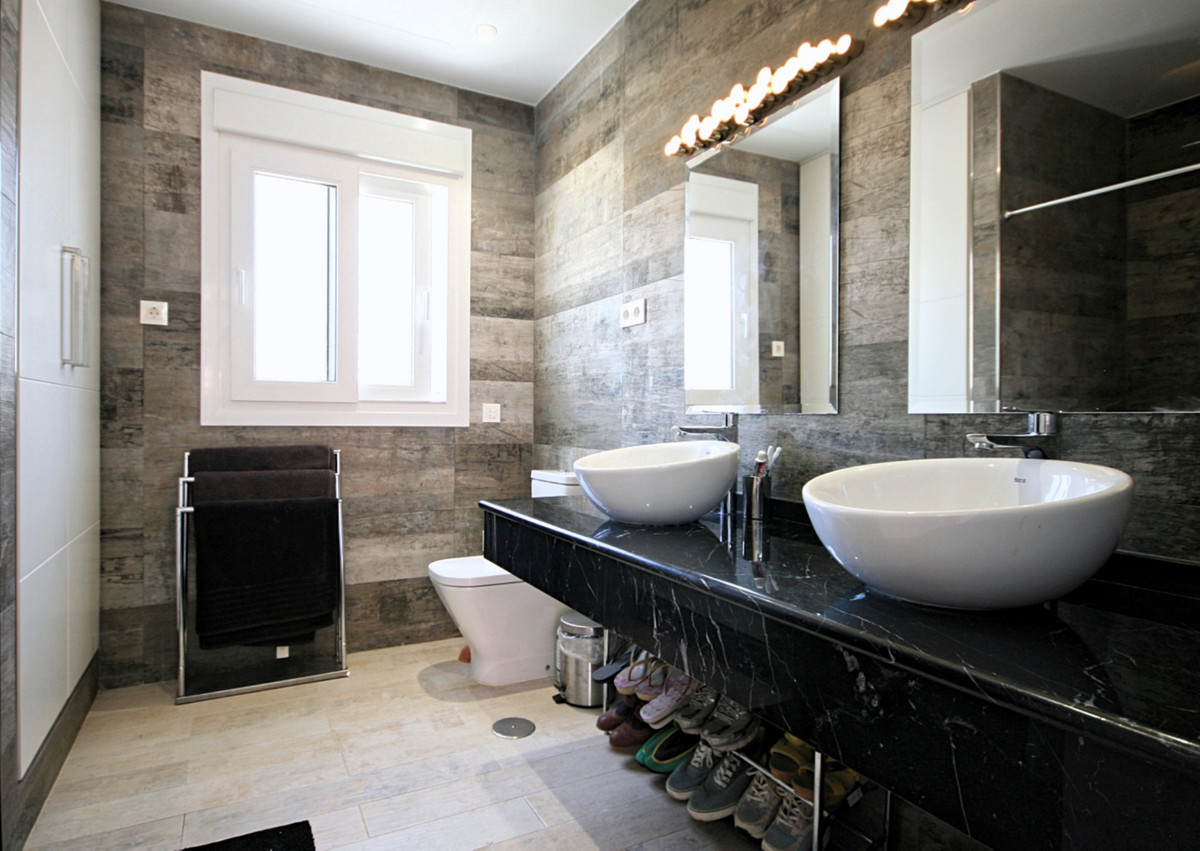 52c8edd0066a86fc825f9f00e5fb229a - 14