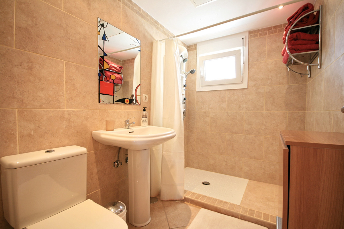 52c8edd0066a86fc825f9f00e5fb229a - 19