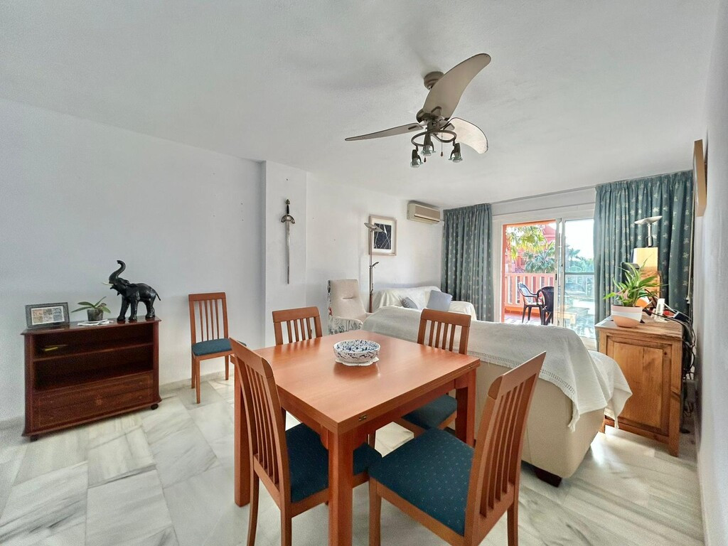 5327c2c8694c52379e66eeafded3a533 - 4