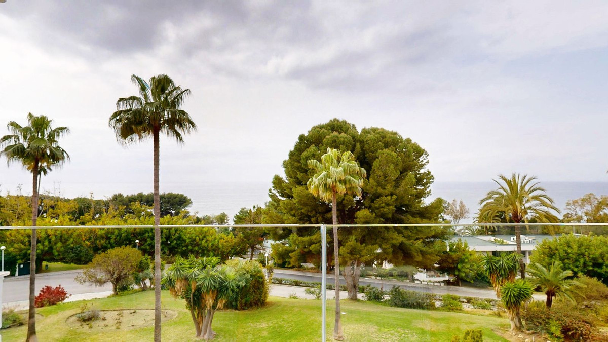 53c3a088f1234d7f115b8e3cb38bf8ad - 1