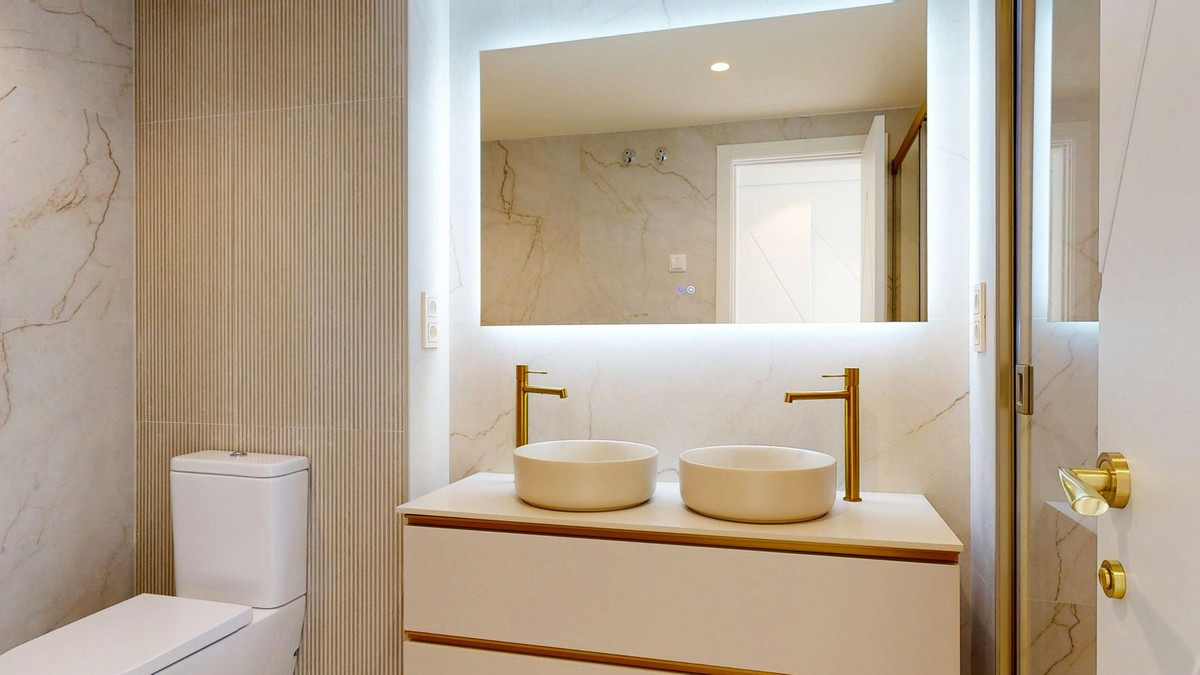 53c3a088f1234d7f115b8e3cb38bf8ad - 34