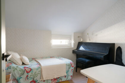 549a625c63c4a96e666cf2ac8ca44b4e - 18