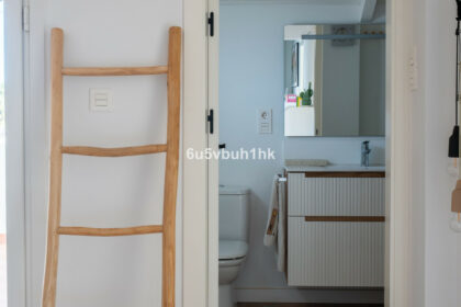 549a625c63c4a96e666cf2ac8ca44b4e - 25