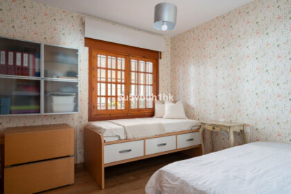 549a625c63c4a96e666cf2ac8ca44b4e - 34