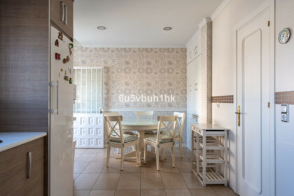 549a625c63c4a96e666cf2ac8ca44b4e - 38