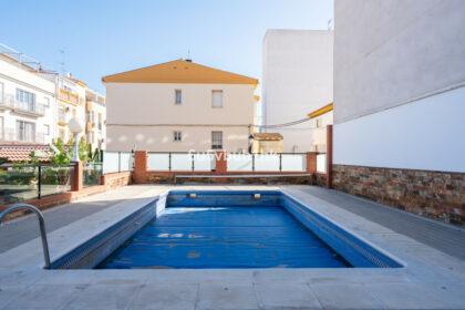 549a625c63c4a96e666cf2ac8ca44b4e - 44