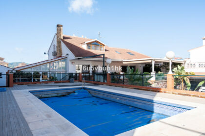 549a625c63c4a96e666cf2ac8ca44b4e - 45