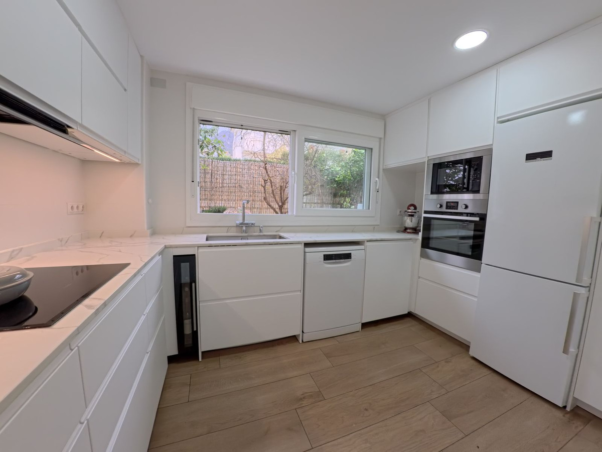 551b33615ef8299a97bf4b65a7e799ed - 15