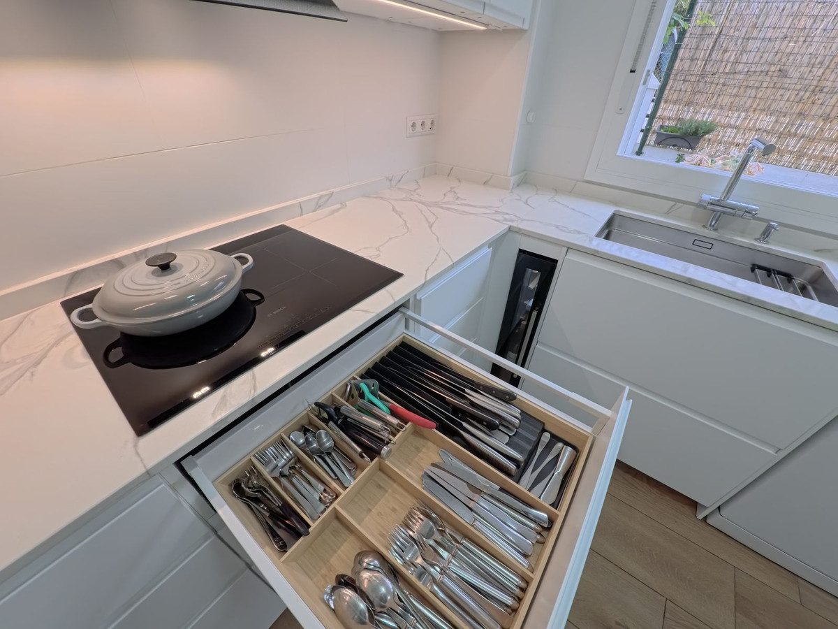 551b33615ef8299a97bf4b65a7e799ed - 16