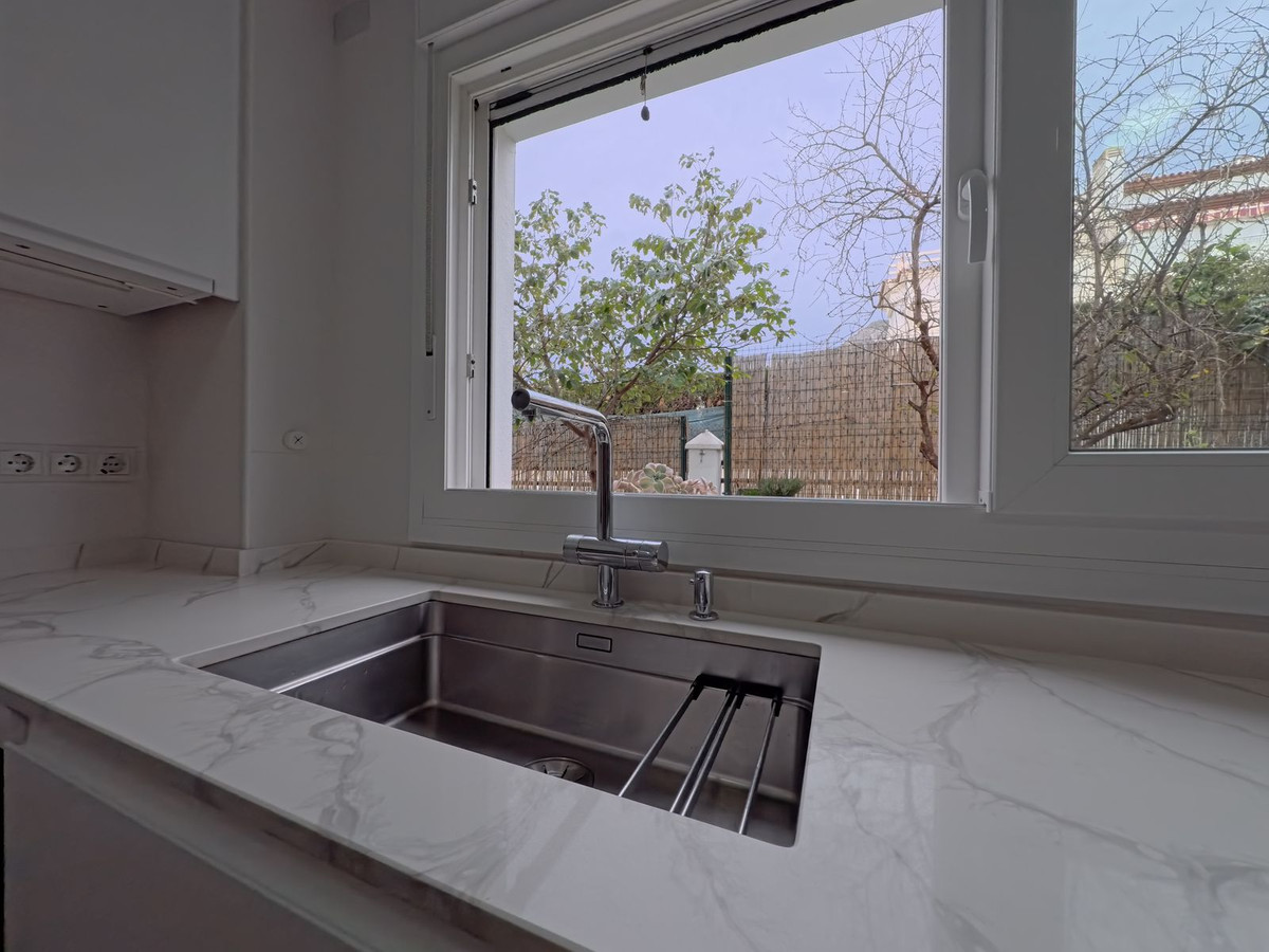 551b33615ef8299a97bf4b65a7e799ed - 17