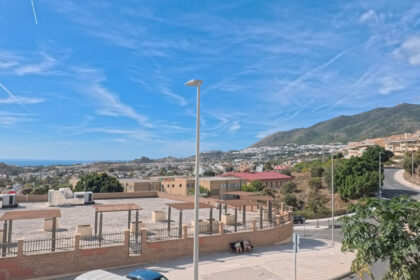 551b33615ef8299a97bf4b65a7e799ed - 30