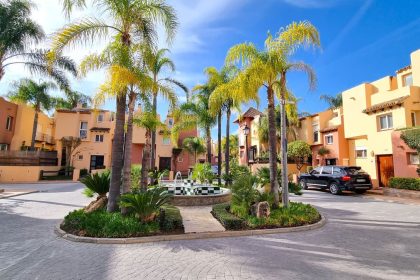 55808d504766e02e9356b8930693882d - 1