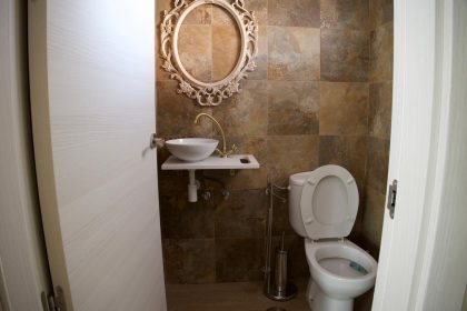 5582941b429d5dc4af0b6a5be7fb8481 - 13