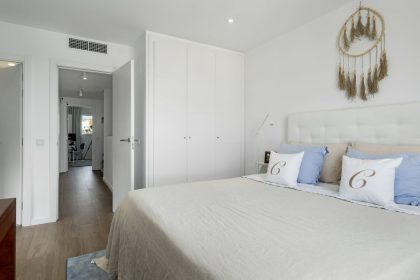 55a08a87c617233b3d94ca03858a70cb - 20