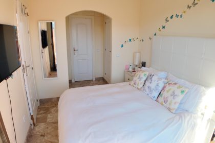 55d56de8adeaae971267d1378324714a - 16