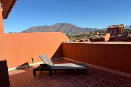 55d56de8adeaae971267d1378324714a - 19