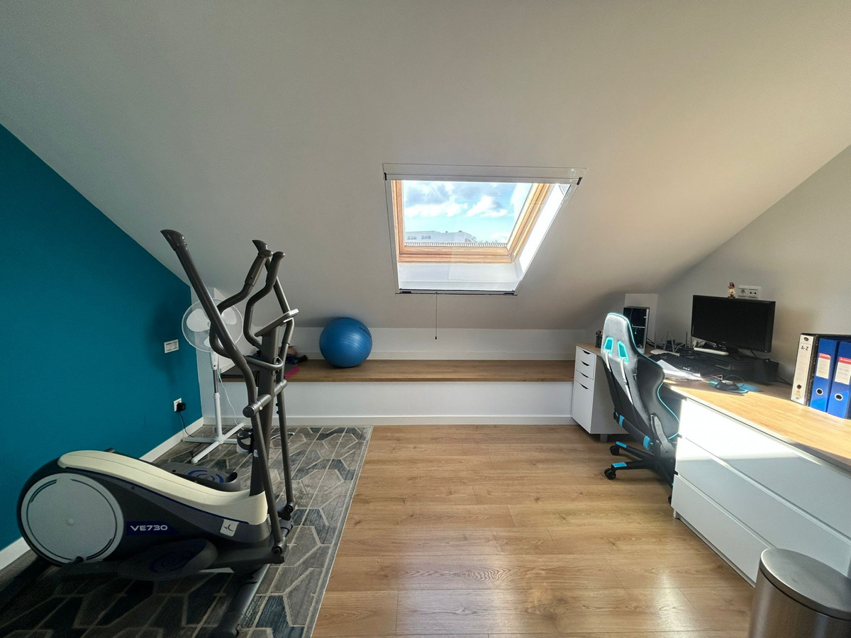 56a211fa387052afa8ba830d66b85f9a - 19