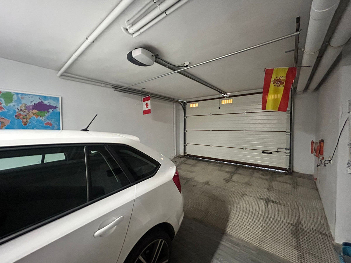 56a211fa387052afa8ba830d66b85f9a - 28