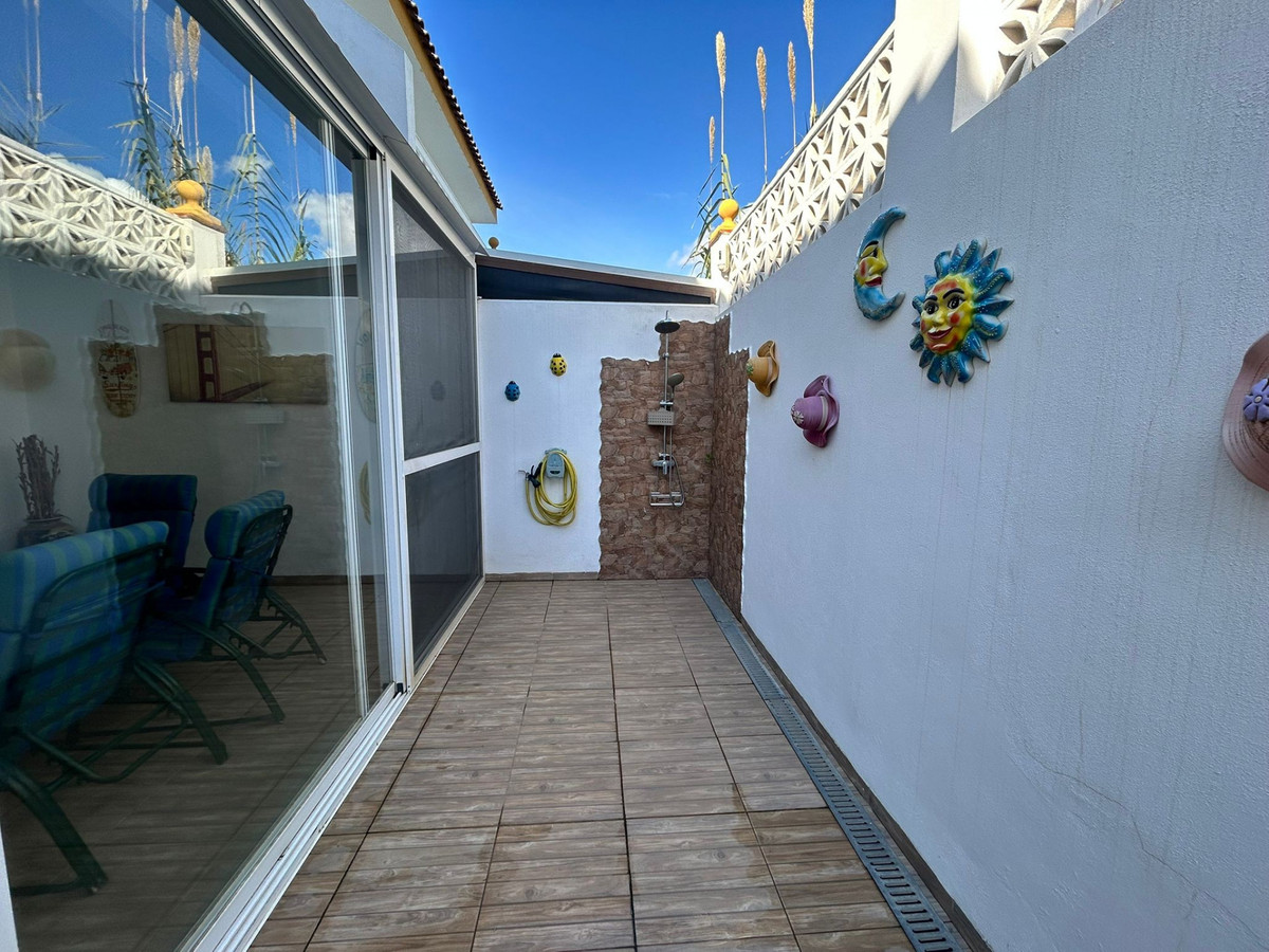 56a211fa387052afa8ba830d66b85f9a - 6