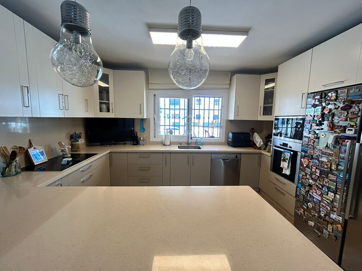 56a211fa387052afa8ba830d66b85f9a - 9