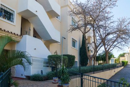 56a9e38bfc6ce89d6dd40fa5581c2346 - 25