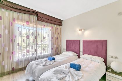 58bd112e86b2c7f19c74a21e0147feba - 23