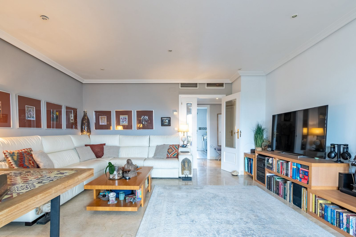 592e1acbdc77a2c560b932eb76bd06a3 - 17