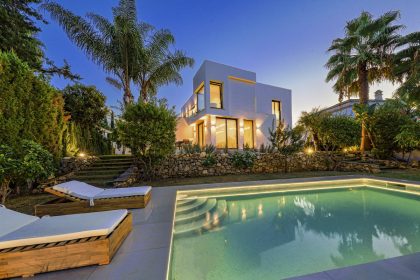 594fa1a0f51a8fc80bd42738f812dcbc - 30