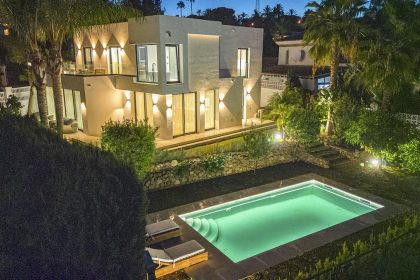 594fa1a0f51a8fc80bd42738f812dcbc - 32