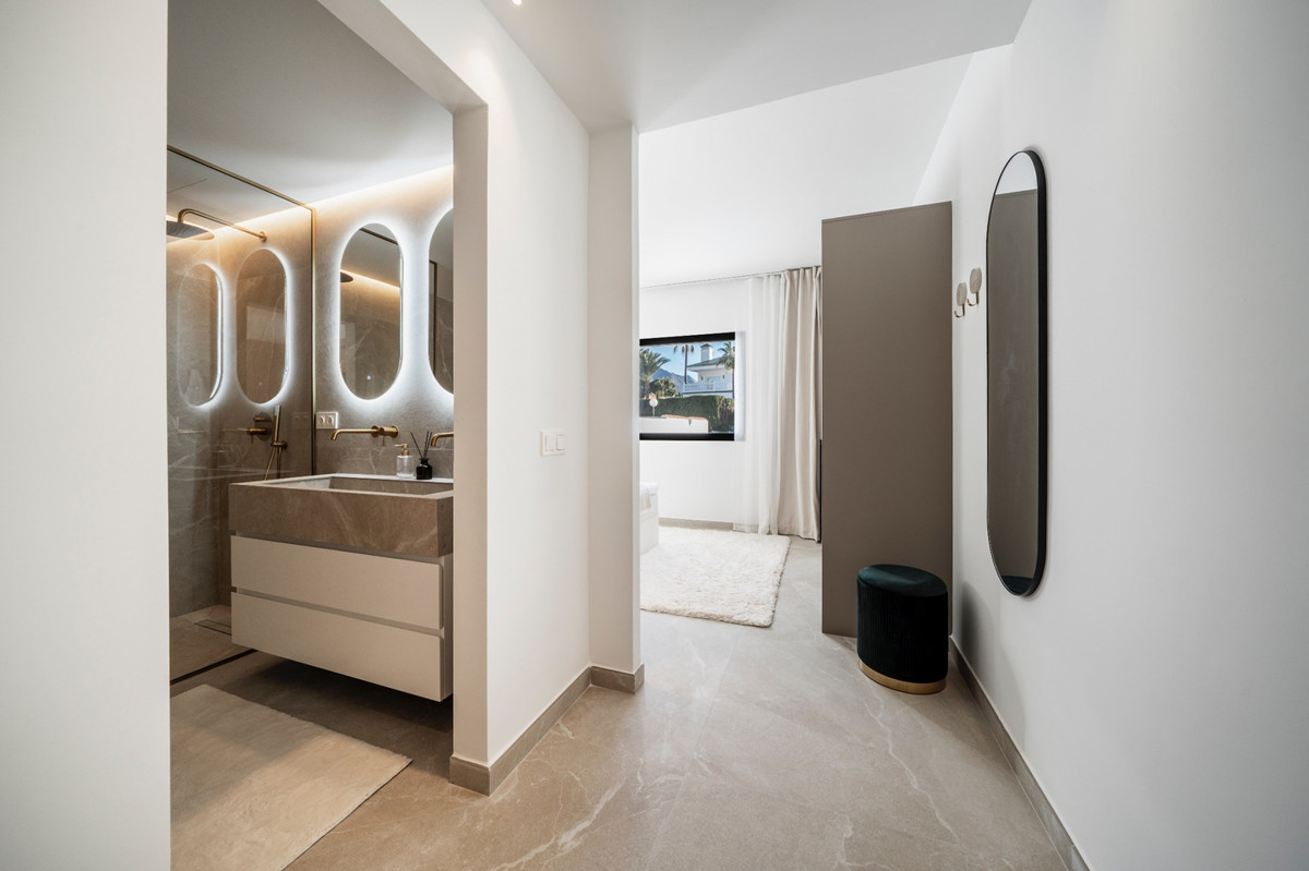 59ae74ef57d7cf6905168db83e0d8ffa - 20