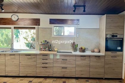 59c0be0600234a3985f94a407ab23fc9 - 10