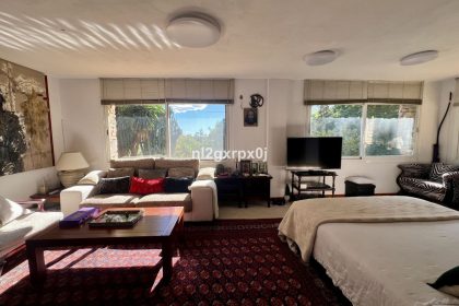 59c0be0600234a3985f94a407ab23fc9 - 24