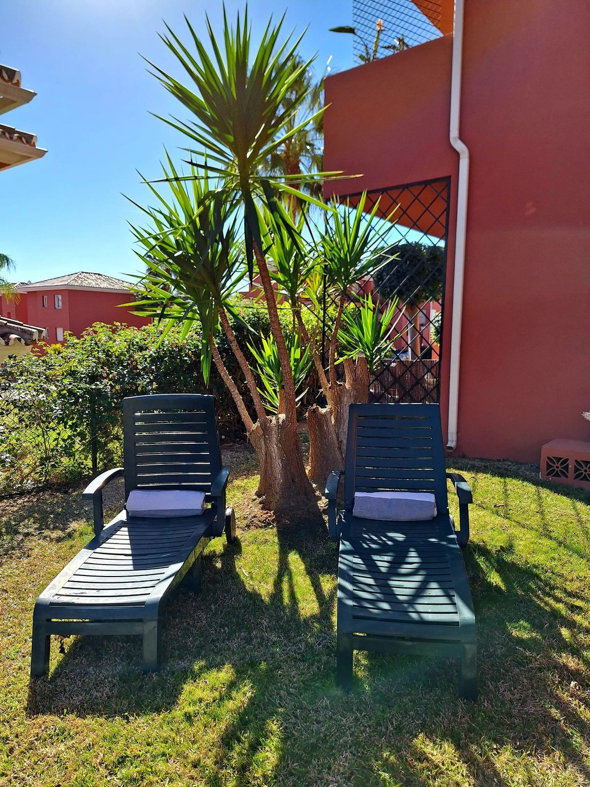 5a0bf39967897bfb925726b618d7173c - 14